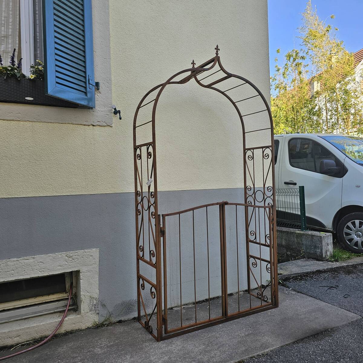 Arc pour rosiers, en fer massif, avec portes, hauteur intérieur 223 cm, largeur intérieur 125 cm 