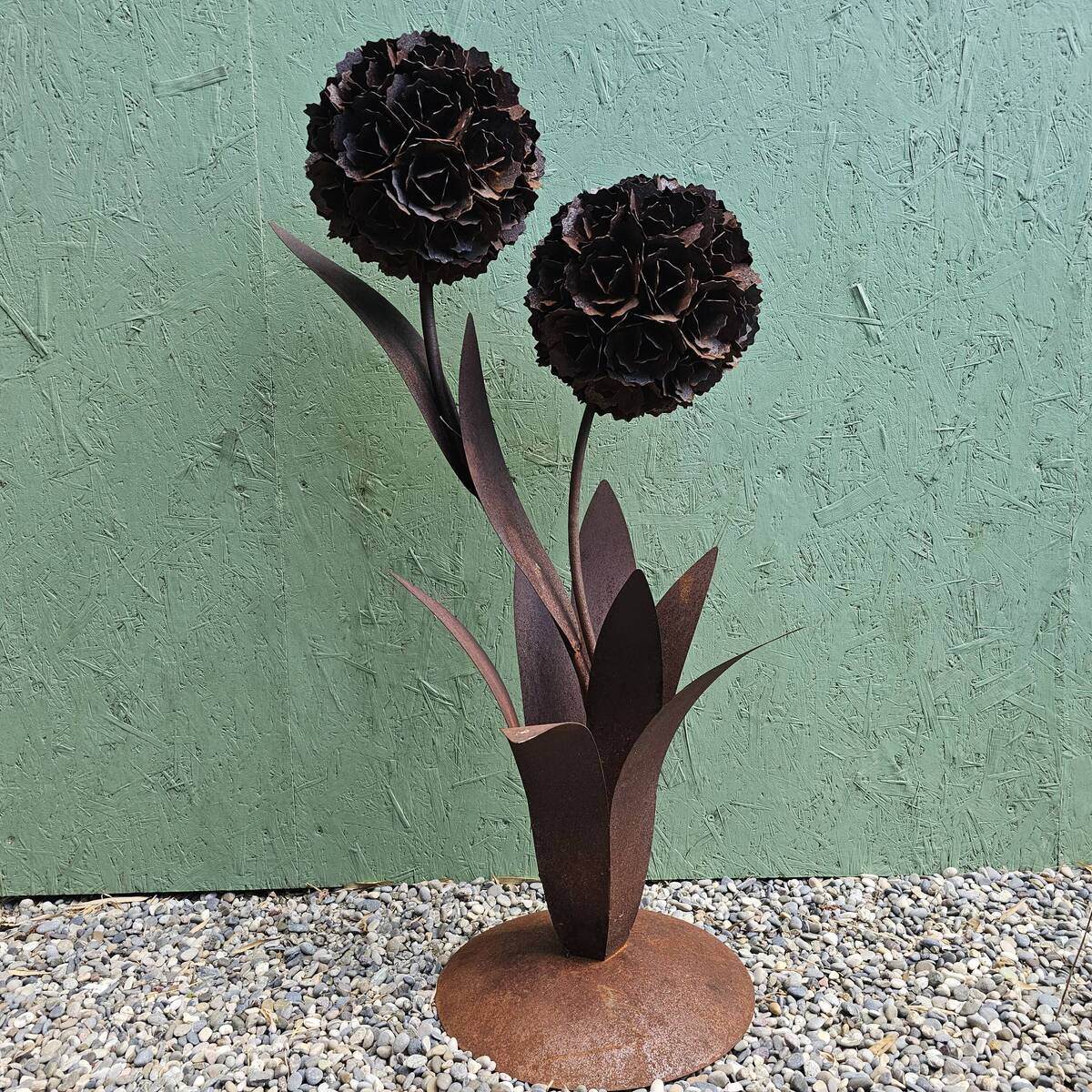 Blumen aus Rosteisen, Blumen Durchmesser 31 cm, H. 126 cm 